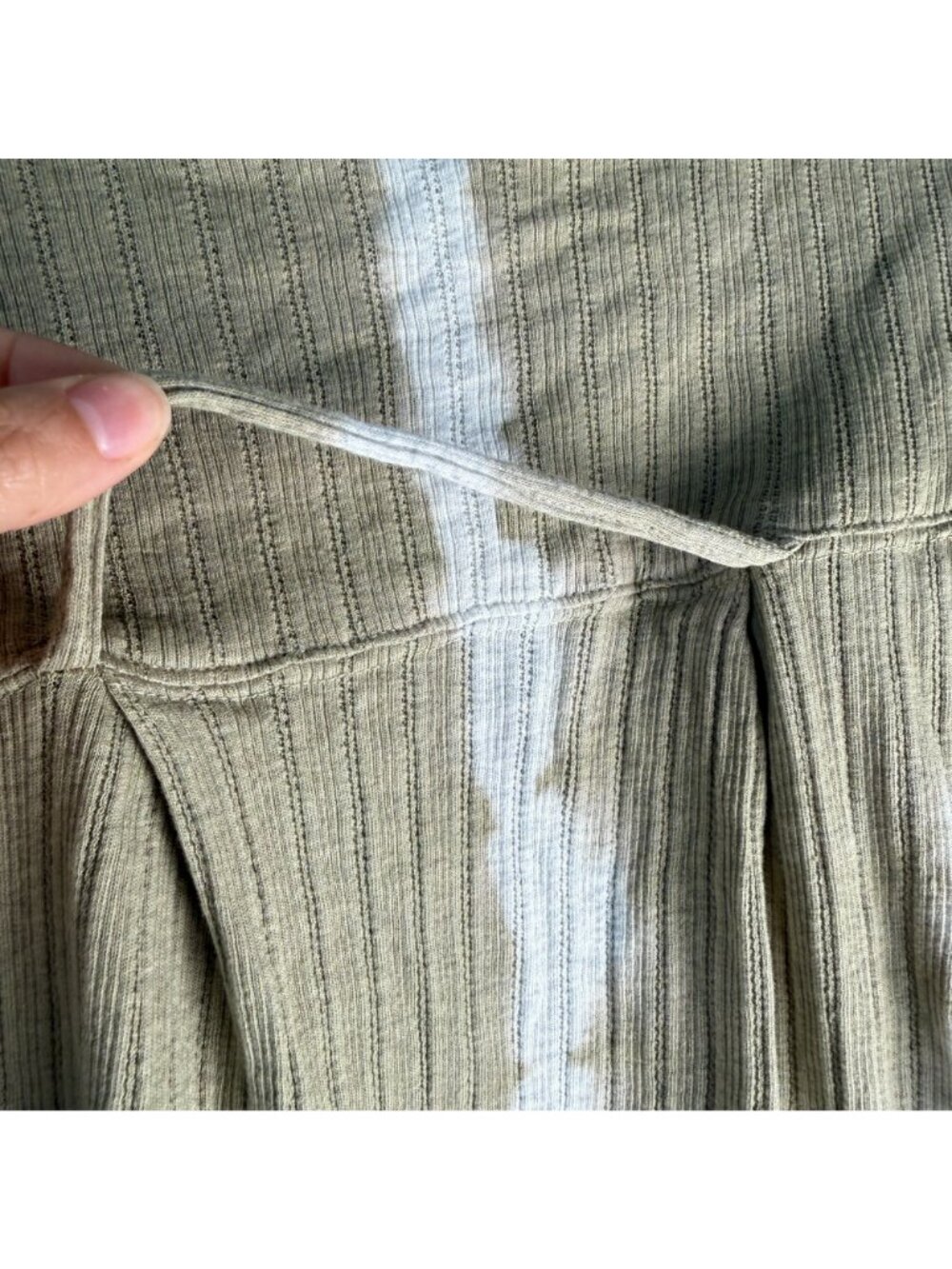 Free People Intimately NWT Little Dream Sleep Top Sage Combo S *MISSING BUTTON* - Picture 9 of 9